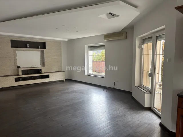 Eladó ház Budaörs 136 nm