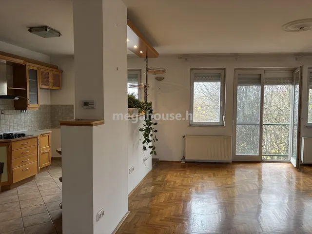 Eladó lakás Budapest XI. kerület 111 nm