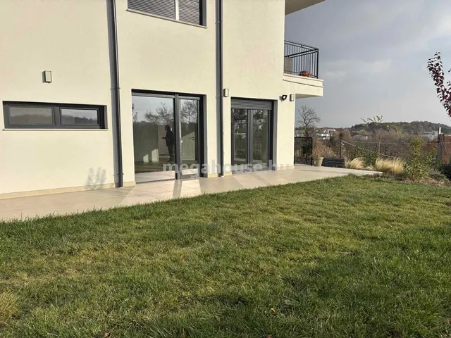 Kiadó lakás Budapest XI. kerület, Hosszúrét 88 nm