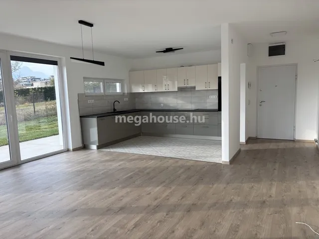 Kiadó lakás Budapest XI. kerület, Hosszúrét 88 nm