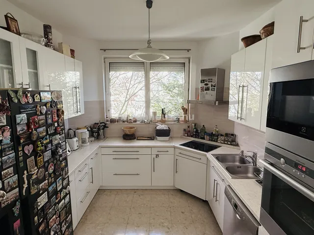 Eladó ház Budapest XI. kerület, Sasad-Sashegy XI. ker. 272 nm