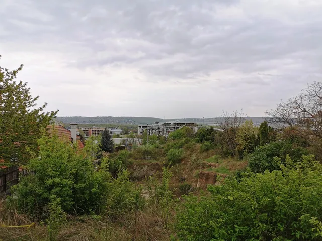 Eladó telek Budaörs 1555 nm