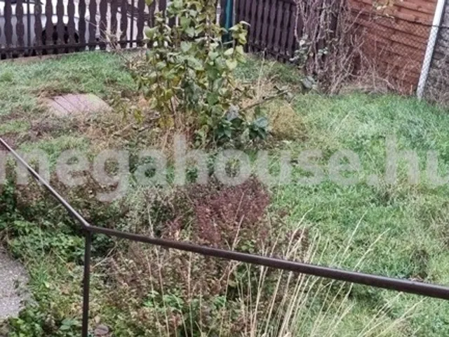 Eladó telek Budaörs 350 nm