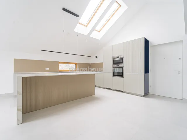 Eladó lakás Budapest XI. kerület, Madárhegy 125 nm