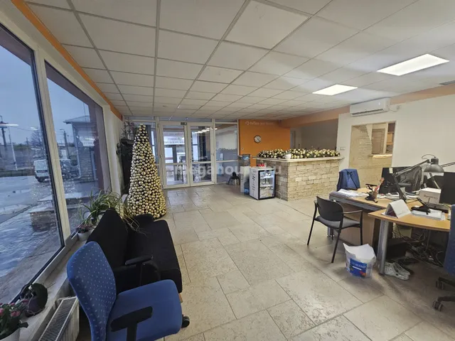 Eladó kereskedelmi és ipari ingatlan Szigetszentmiklós 2100 nm