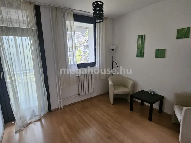 Kiadó kereskedelmi és ipari ingatlan Budapest II. kerület 107 nm