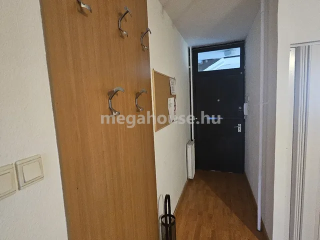 Kiadó kereskedelmi és ipari ingatlan Budapest II. kerület 107 nm