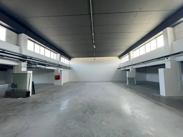 Kiadó kereskedelmi és ipari ingatlan Budaörs 500 nm