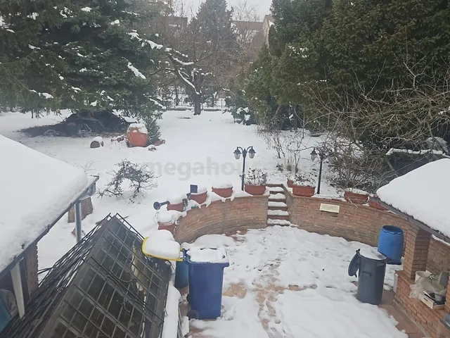 Eladó ház Budapest XI. kerület, Sasad-Sashegy XI. ker., Haraszt utca 700 nm