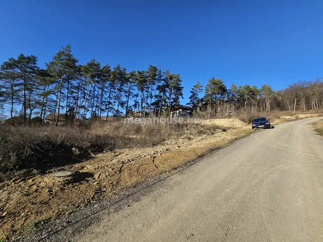 Eladó telek Pilisborosjenő 962 nm