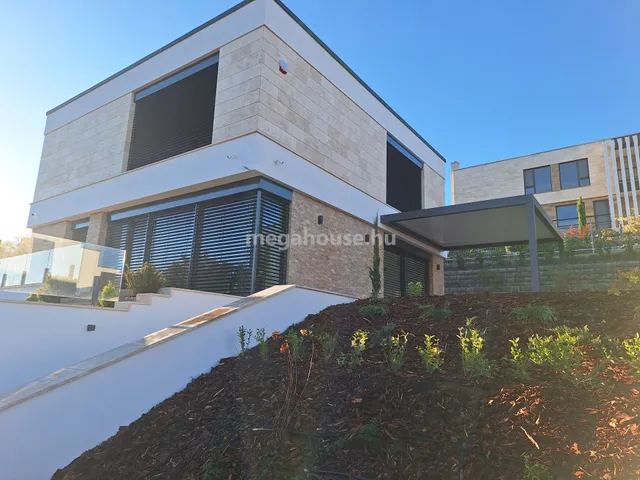 Kiadó ház Budaörs 257 nm