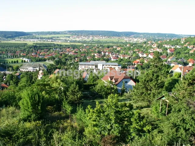 Eladó telek Budaörs 1086 nm