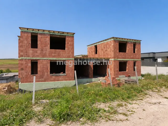 Eladó ház Pécel, Cseresznyevirág 375 nm