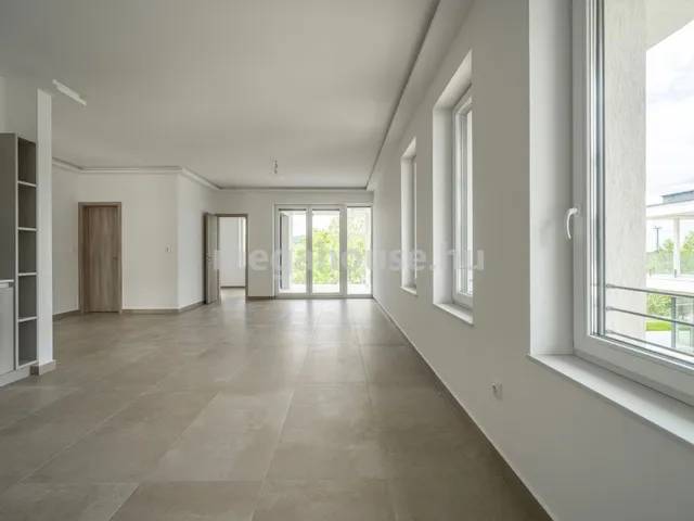 Eladó lakás Törökbálint, Balassi Bálint u 84 nm