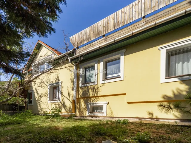 Eladó ház Budapest III. kerület, Táborhegy 353 nm