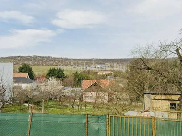 Eladó telek Érd 710 nm