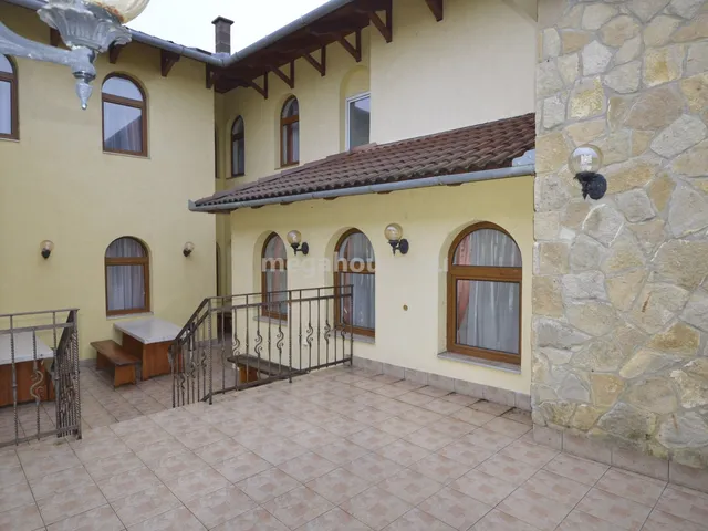 Eladó kereskedelmi és ipari ingatlan Törökbálint 1120 nm