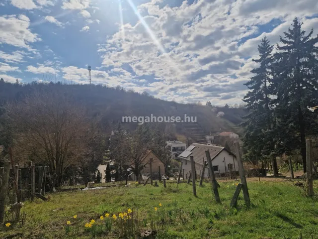 Eladó telek Biatorbágy 2135 nm