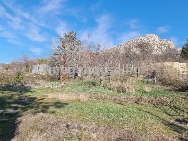 Eladó telek Budaörs 870 nm