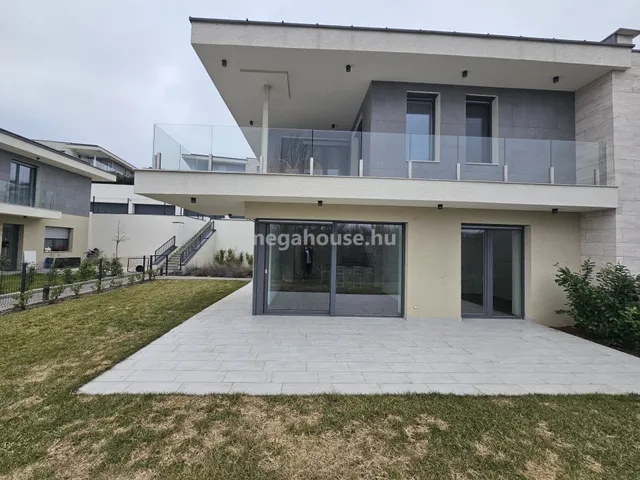 Eladó lakás Törökbálint, Balassi Bálint u 93 nm