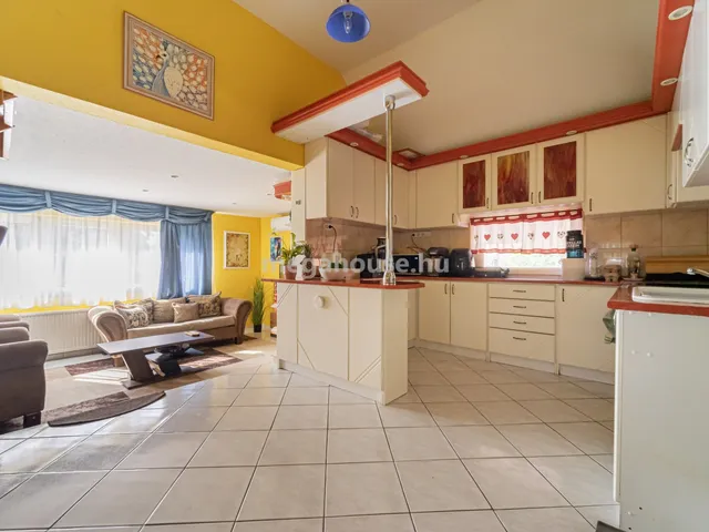 Eladó lakás Budakeszi 137 nm