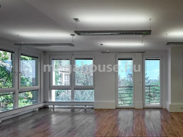 Kiadó kereskedelmi és ipari ingatlan Budapest XI. kerület, Gellérthegy 1878 nm