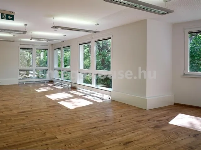 Kiadó kereskedelmi és ipari ingatlan Budapest XI. kerület, Gellérthegy 1878 nm