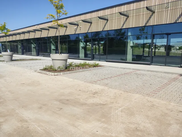 Kiadó kereskedelmi és ipari ingatlan Törökbálint 47 nm