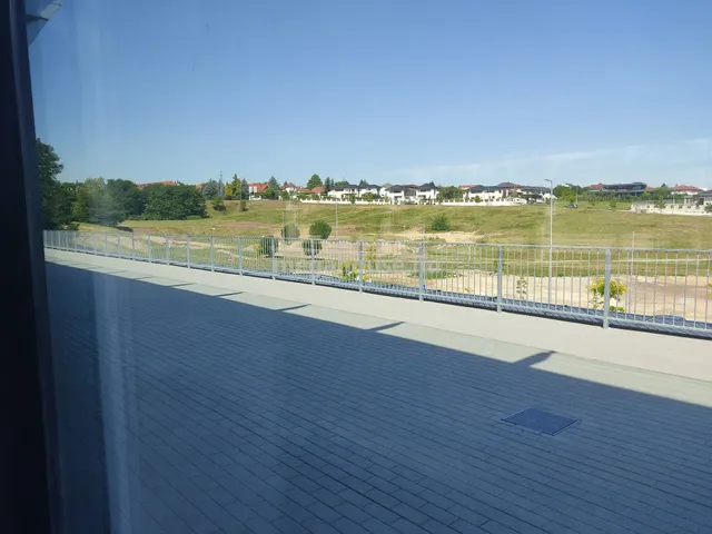 Kiadó kereskedelmi és ipari ingatlan Törökbálint 47 nm