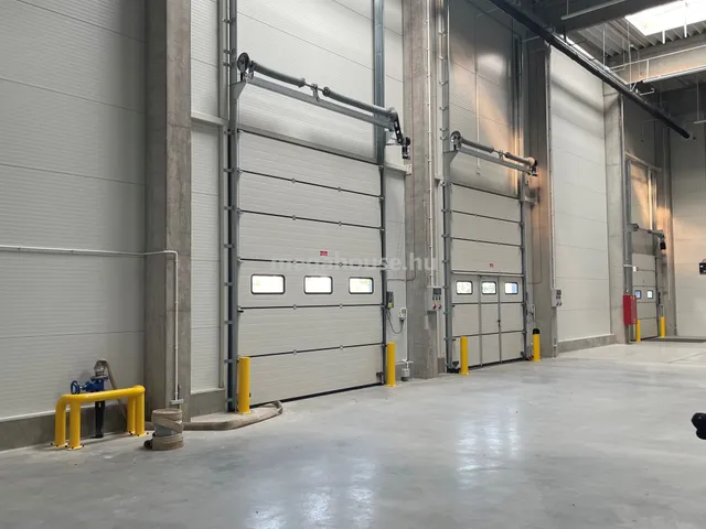 Kiadó kereskedelmi és ipari ingatlan Törökbálint 2142 nm