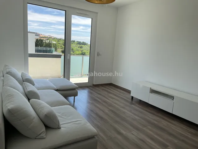 Kiadó lakás Budapest XI. kerület, Madárhegy 61 nm