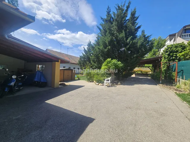 Eladó telek Budaörs 1299 nm