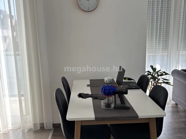 Kiadó lakás Budapest XI. kerület, Sasad-Sashegy XI. ker. 63 nm