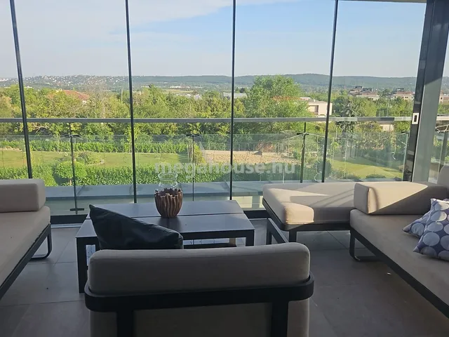 Eladó lakás Budapest XI. kerület, Madárhegy 93 nm