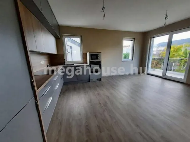 Kiadó lakás Budapest XI. kerület, Madárhegy, Kányakapu utca 64 nm