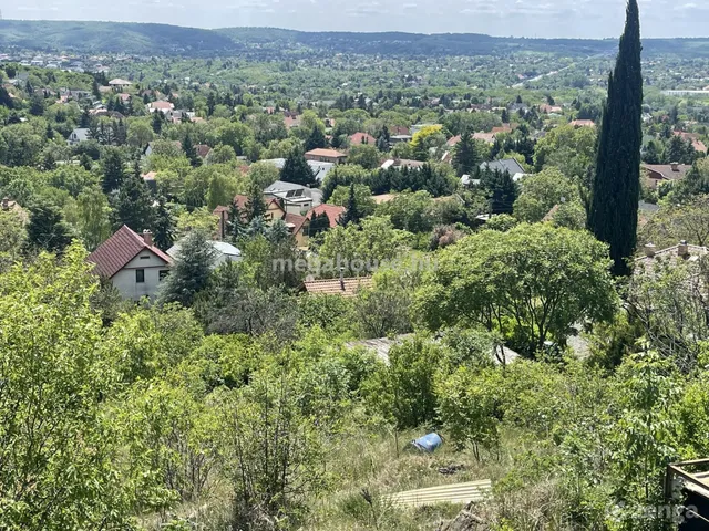 Eladó telek Budaörs 3302 nm