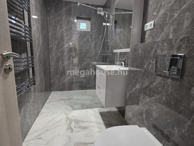 Eladó ház Biatorbágy 140 nm