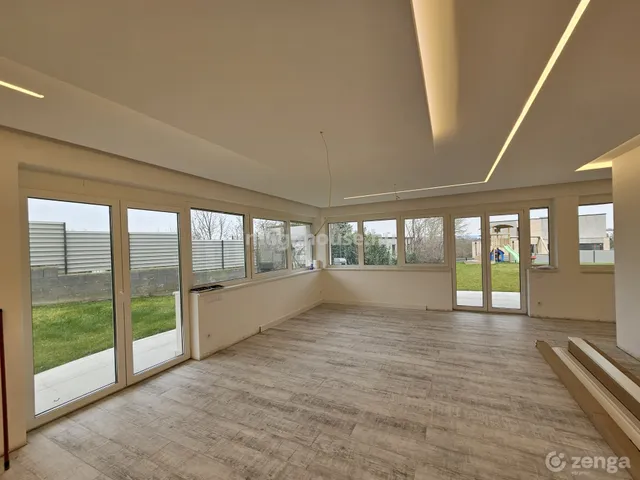 Eladó lakás Budapest XI. kerület, Madárhegy, Zsázsa utca 123 nm