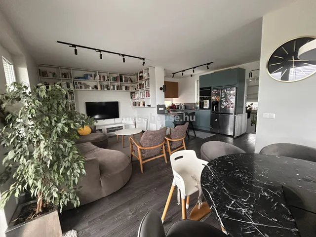 Eladó lakás Budapest XI. kerület, Madárhegy 120 nm