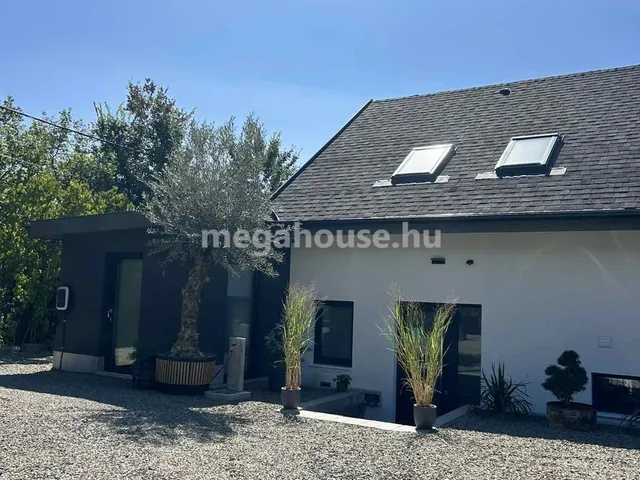 Eladó ház Budaörs 170 nm