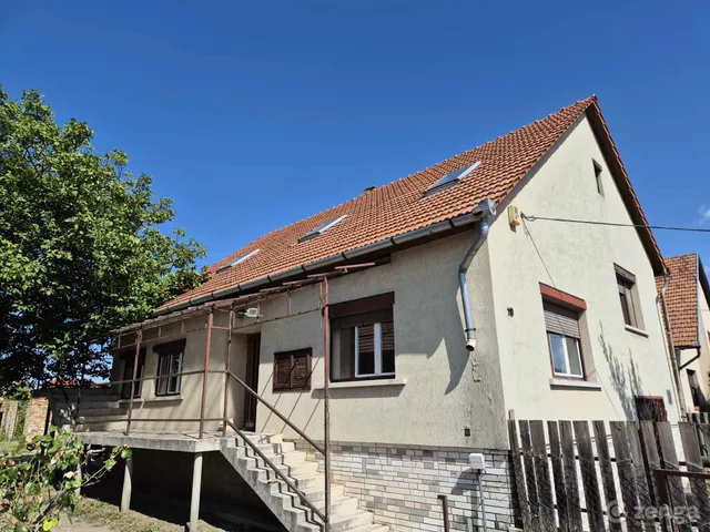 Eladó ház Nagykáta 194 nm