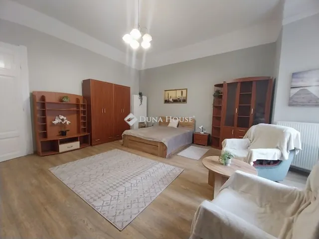 Kiadó lakás Szeged 100 nm