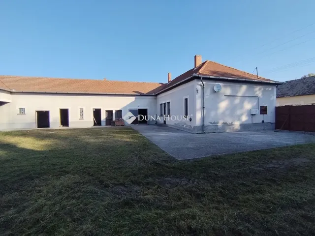Eladó ház Mórahalom 223 nm
