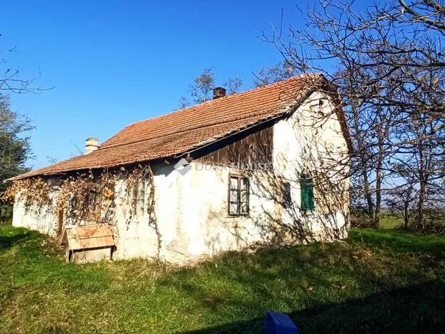 Eladó mezőgazdasági ingatlan Petőfiszállás, Tanya tanya 85 nm