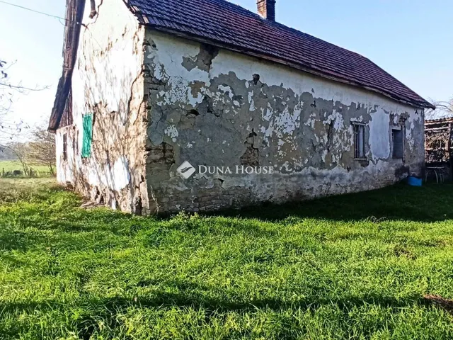 Eladó mezőgazdasági ingatlan Petőfiszállás, Tanya tanya 85 nm