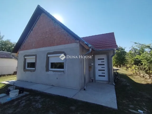 Eladó ház Szeged, Ecetfa utca 85 nm