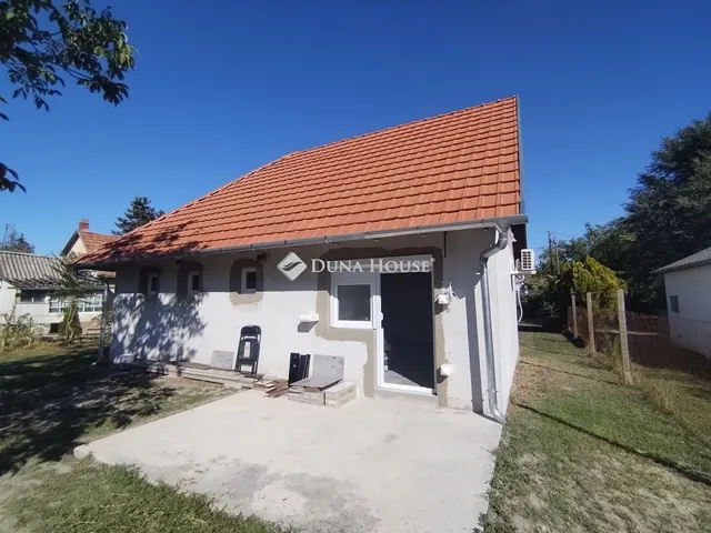 Eladó ház Szeged, Ecetfa utca 85 nm