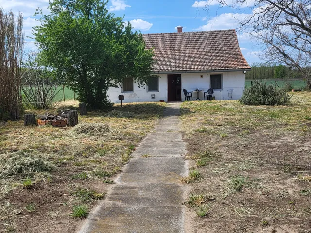 Eladó mezőgazdasági ingatlan Balástya 70 nm
