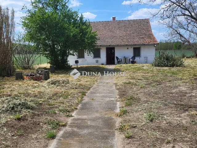 Eladó mezőgazdasági ingatlan Balástya 57 nm