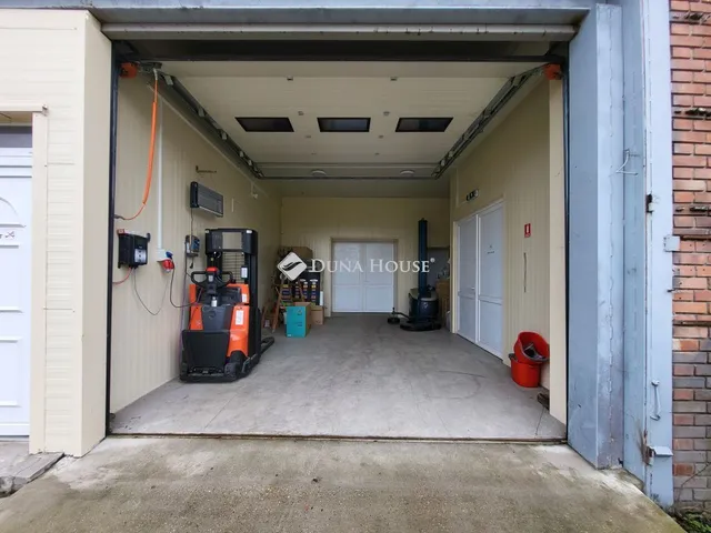 Kiadó kereskedelmi és ipari ingatlan Hódmezővásárhely 1800 nm